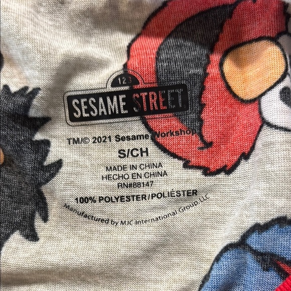 Sesame Street Pajamas NWT Size: Small - Picture 3 of 14